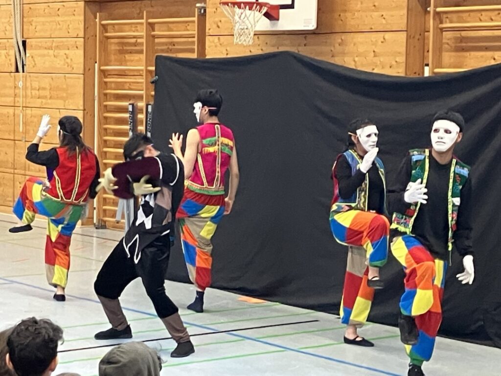 KinderKulturKarawane aus Bolivien zu Gast in der BrentanoGrundschule